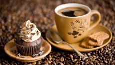 Як впливає кава на брекети !?